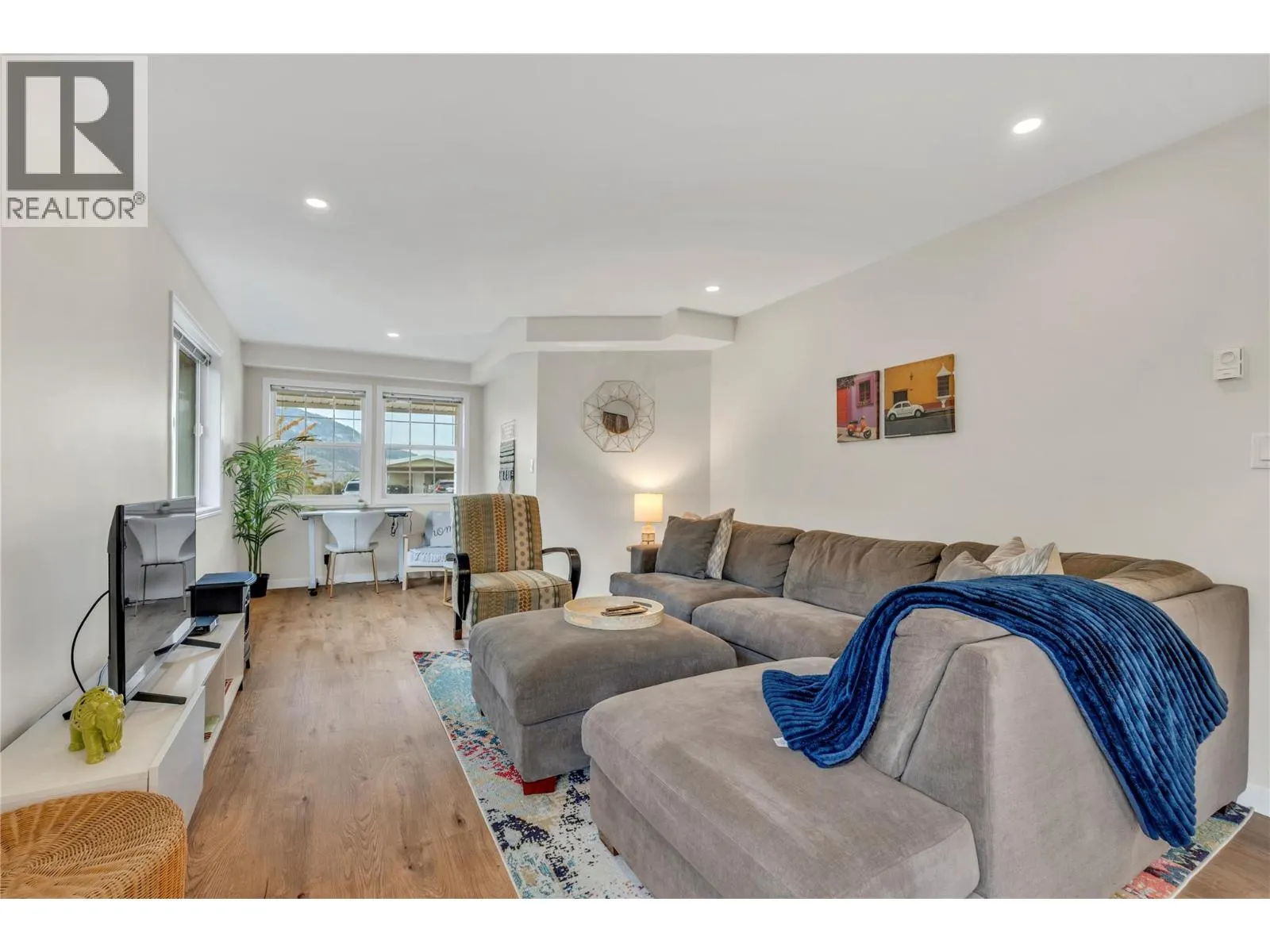 114 VANCOUVER Place