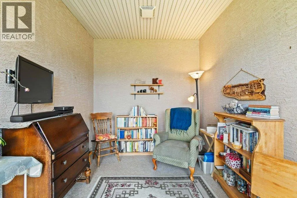 881 16 Street NE Unit# 7