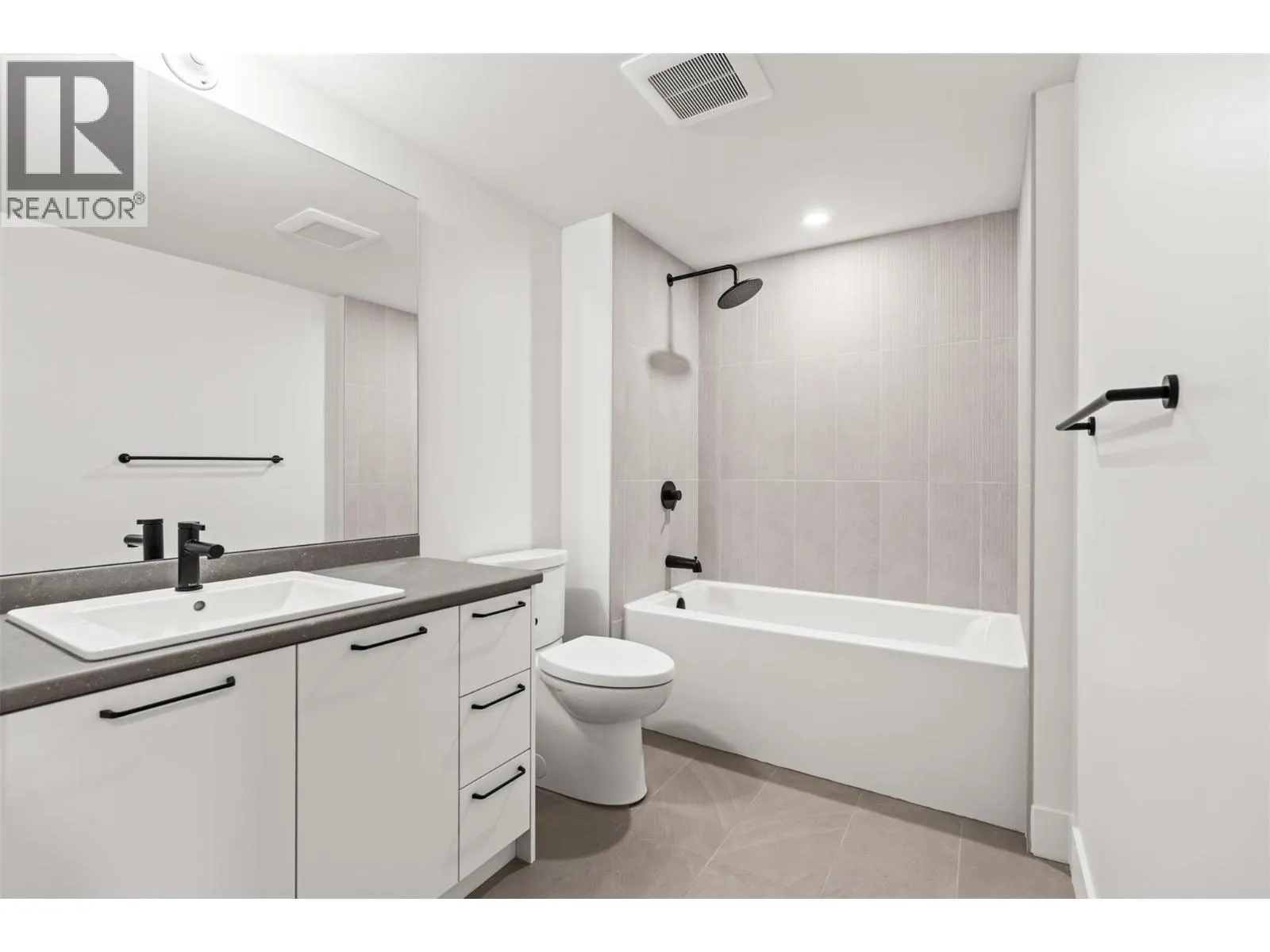 2467 Bradley Drive Unit# 102