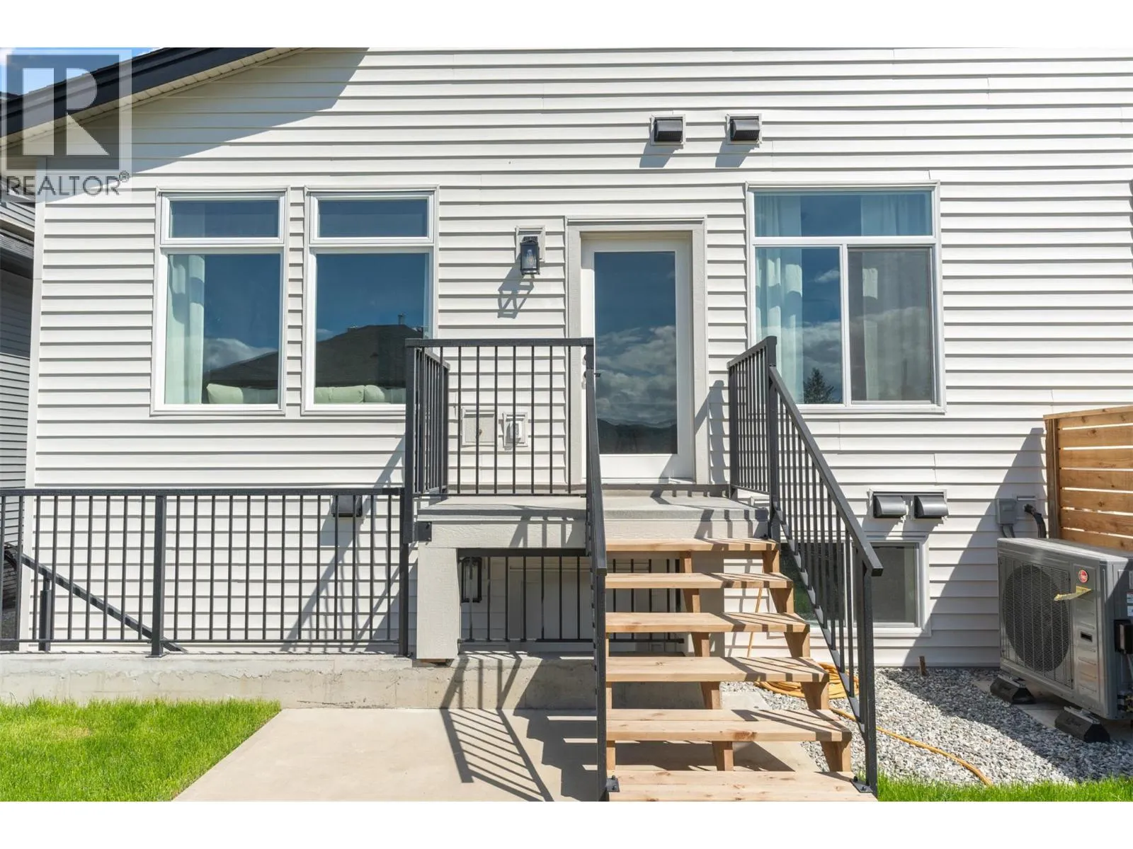 2467 Bradley Drive Unit# 102