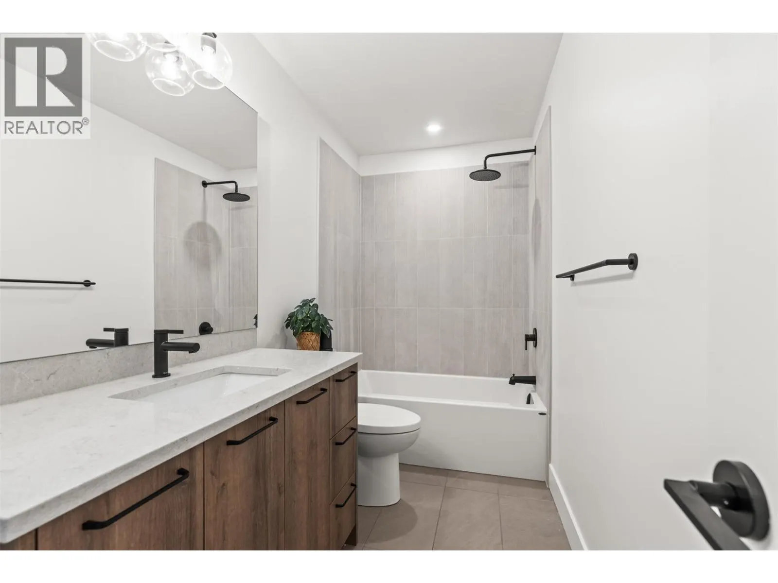2467 Bradley Drive Unit# 102
