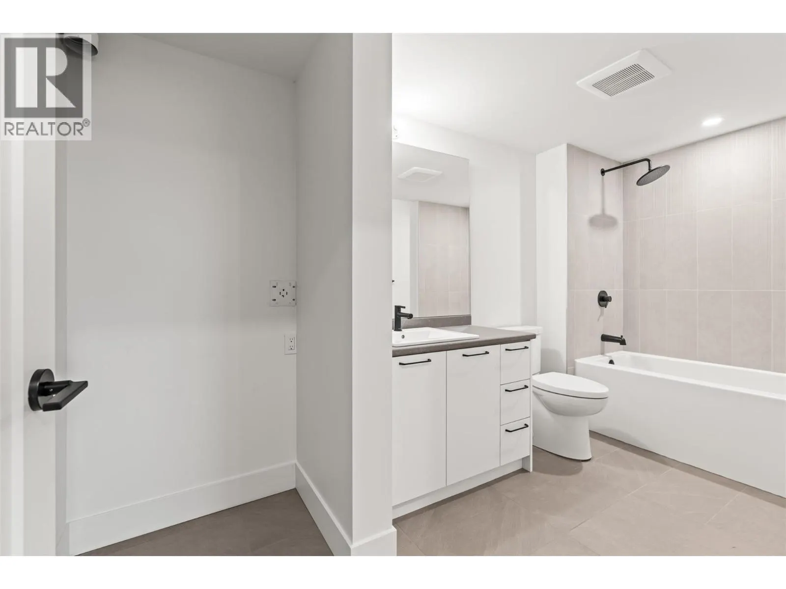2467 Bradley Drive Unit# 102