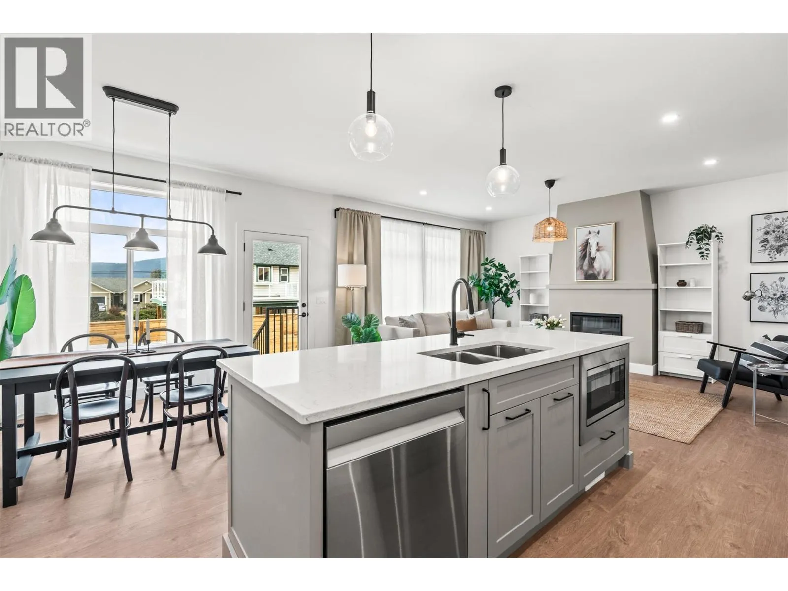 2467 Bradley Drive Unit# 102