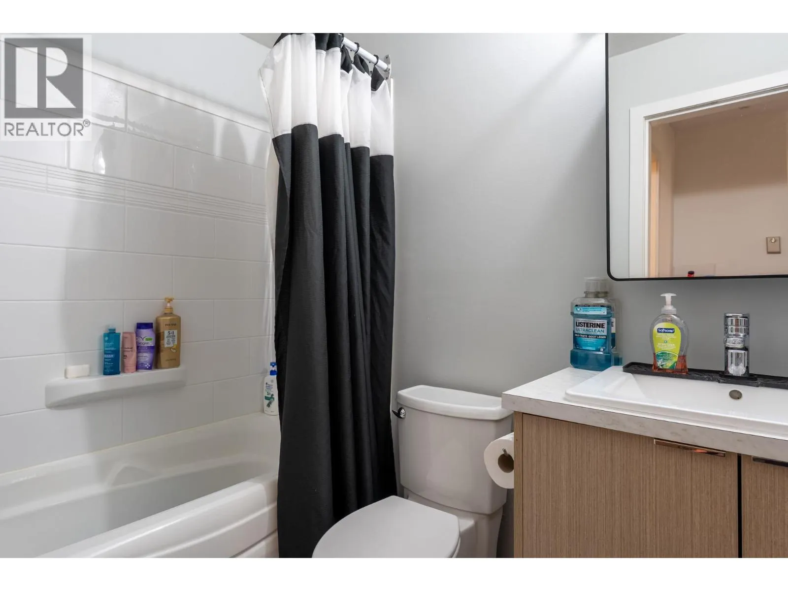3160 De Montreuil Court Unit# 413