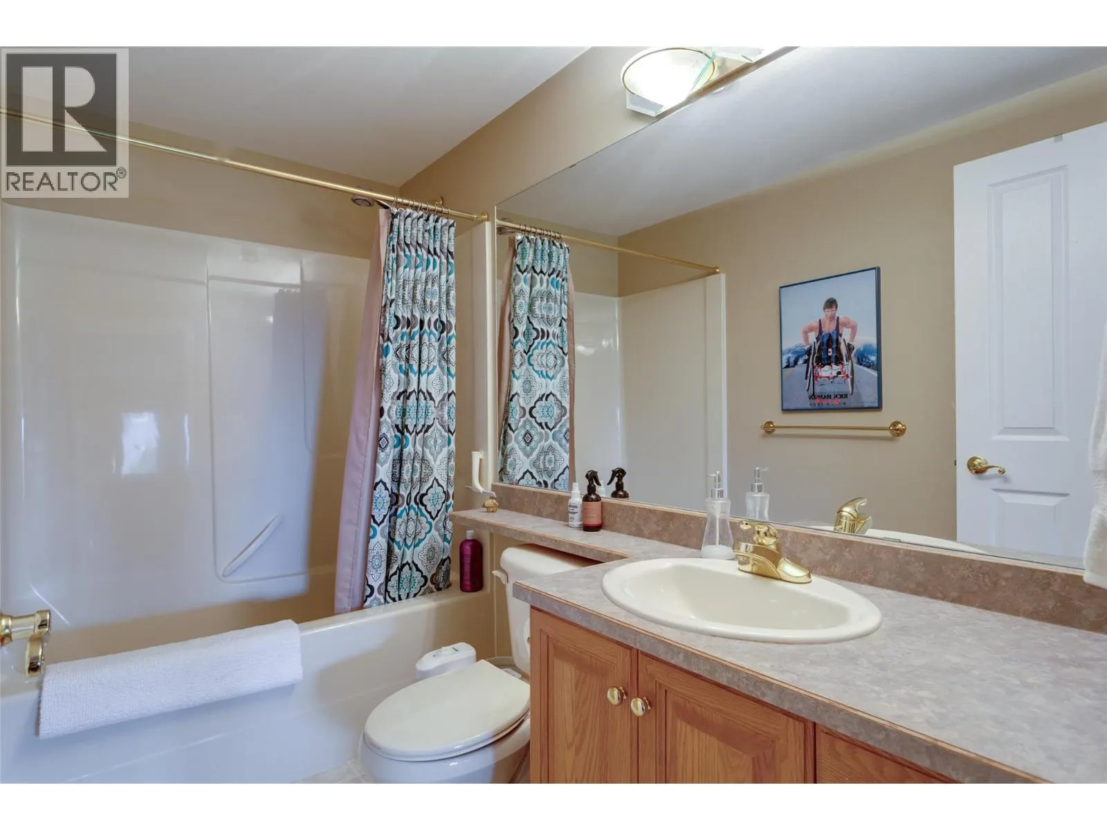 4074 Gellatly Road Unit# 221