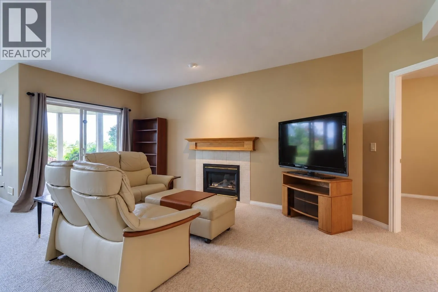 4074 Gellatly Road Unit# 221