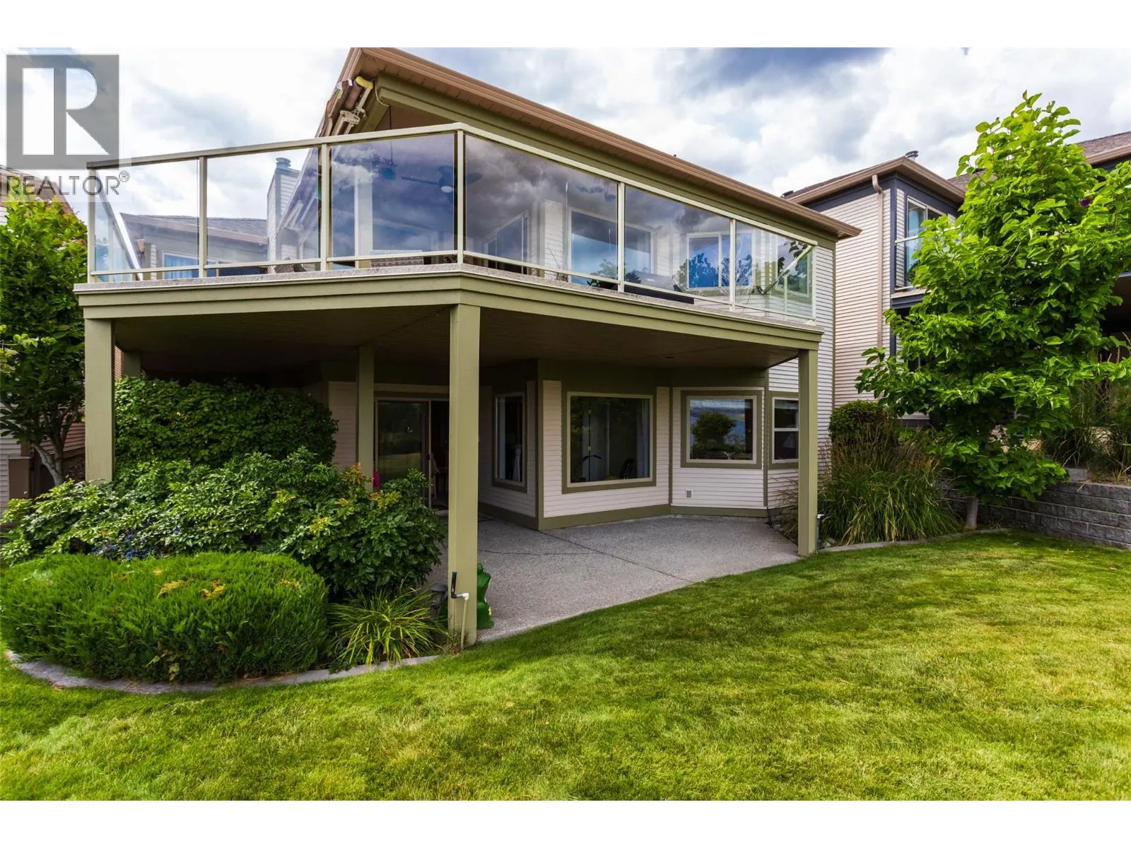 4074 Gellatly Road Unit# 221