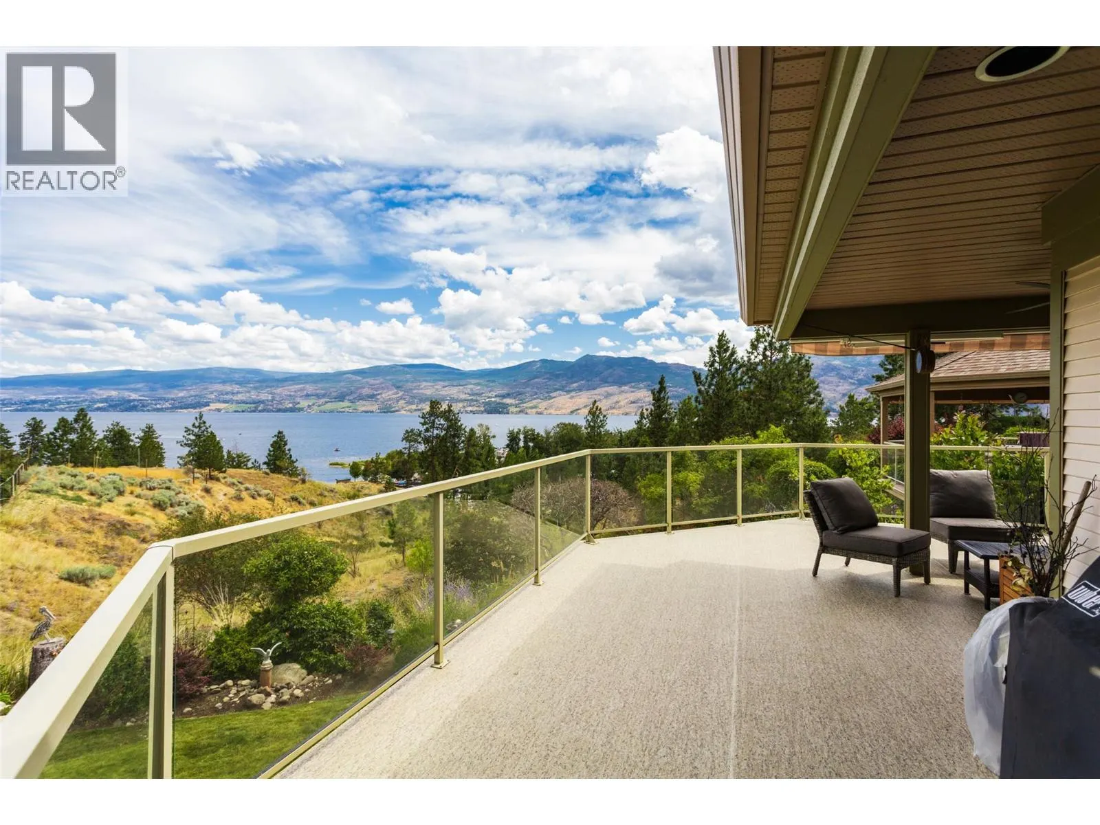 4074 Gellatly Road Unit# 221