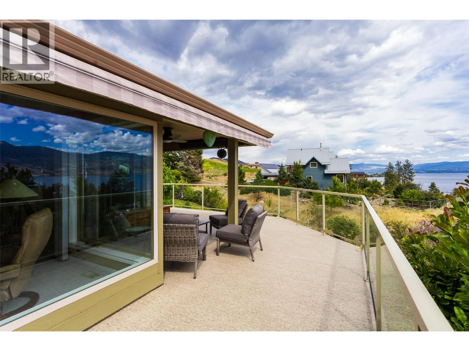 4074 Gellatly Road Unit# 221