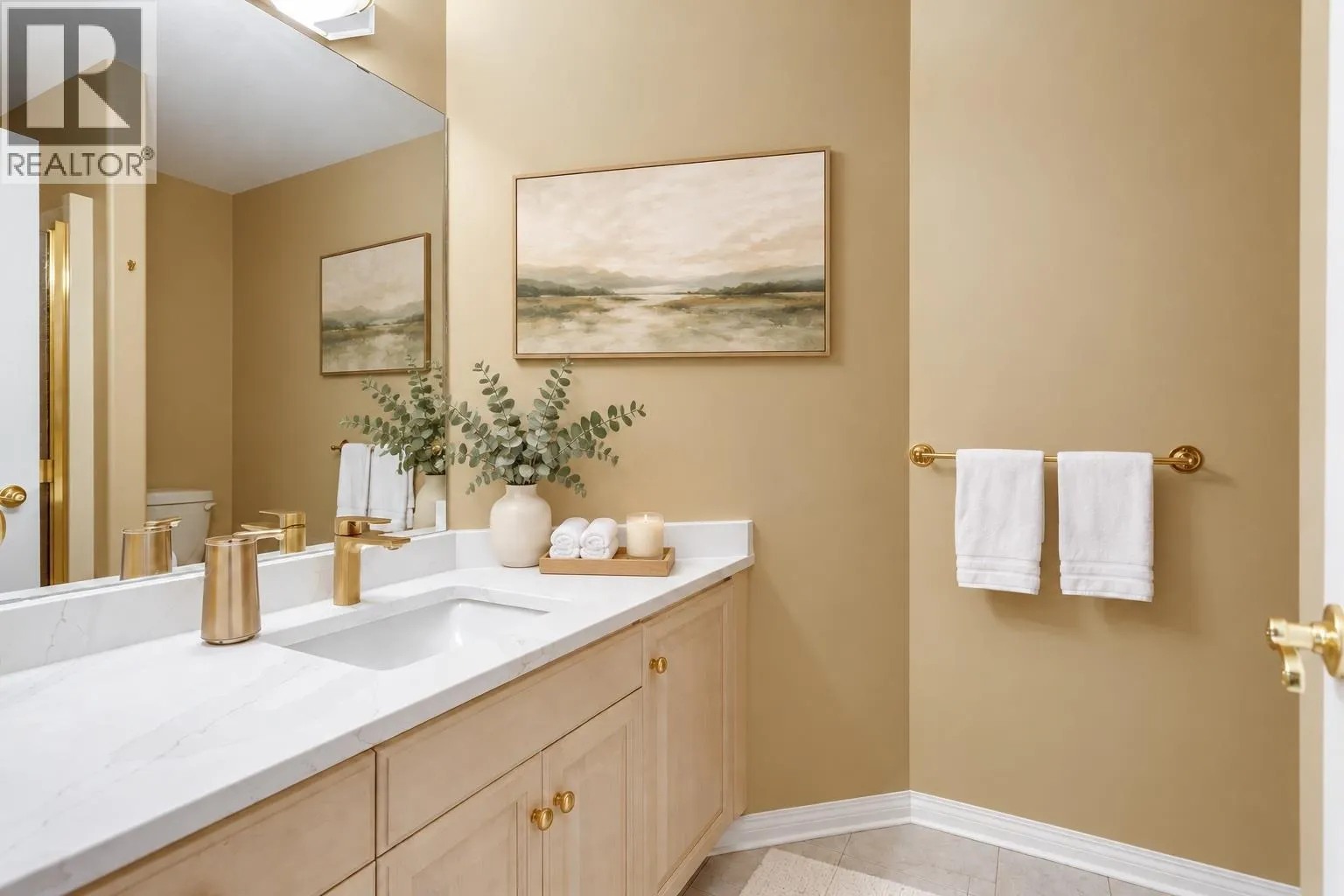 4074 Gellatly Road Unit# 221