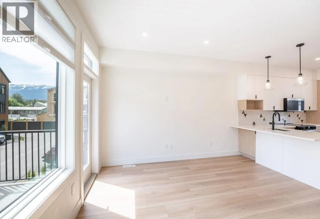 414 Humbert Street Unit# 4