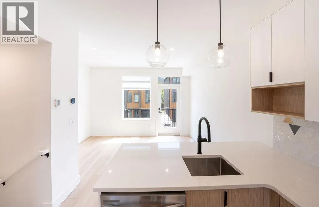 414 Humbert Street Unit# 4