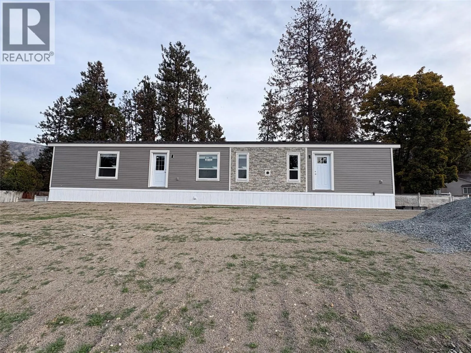 1999 HWY# 97 S Lot# 146A