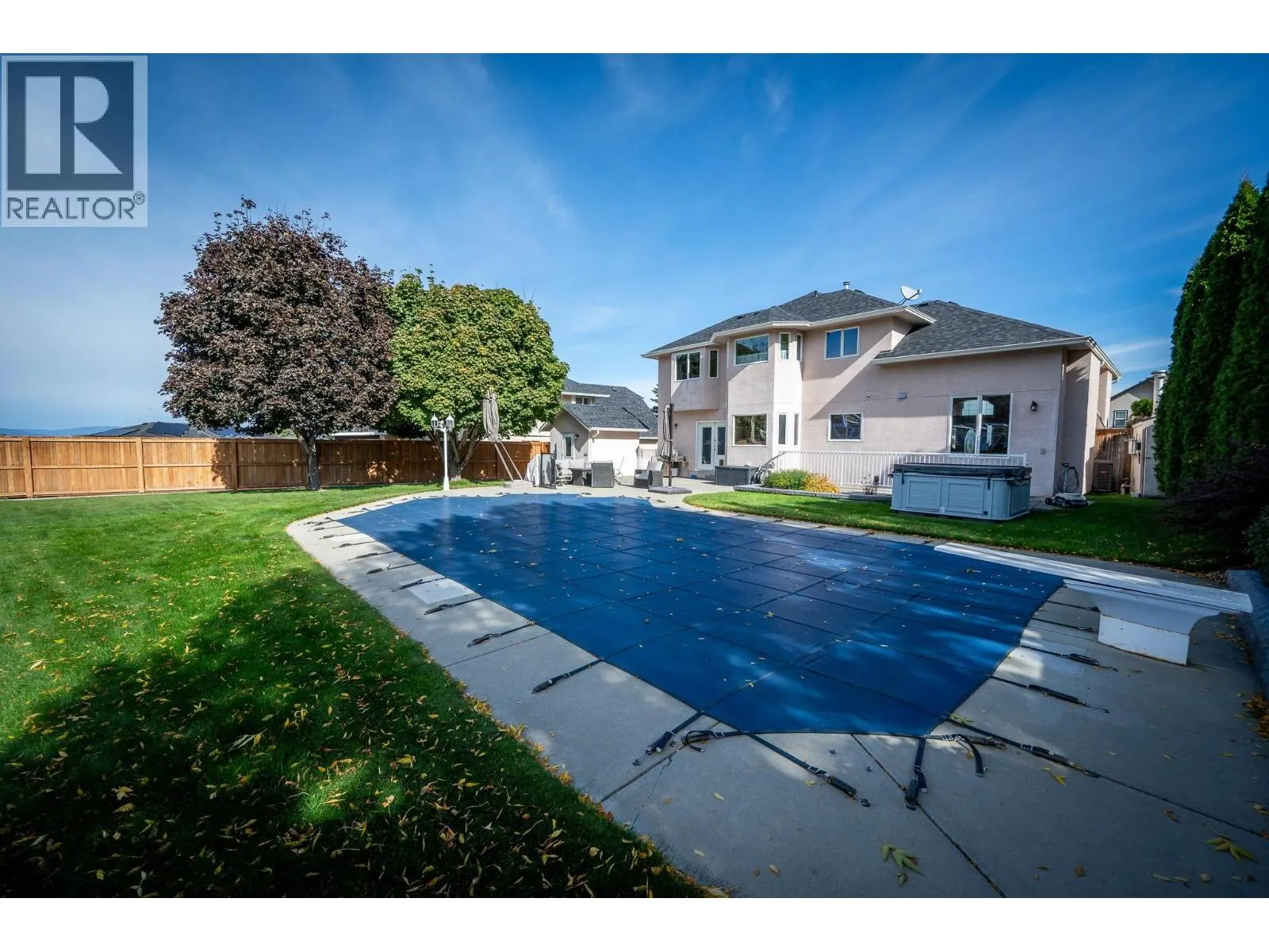 975 Regent Crescent