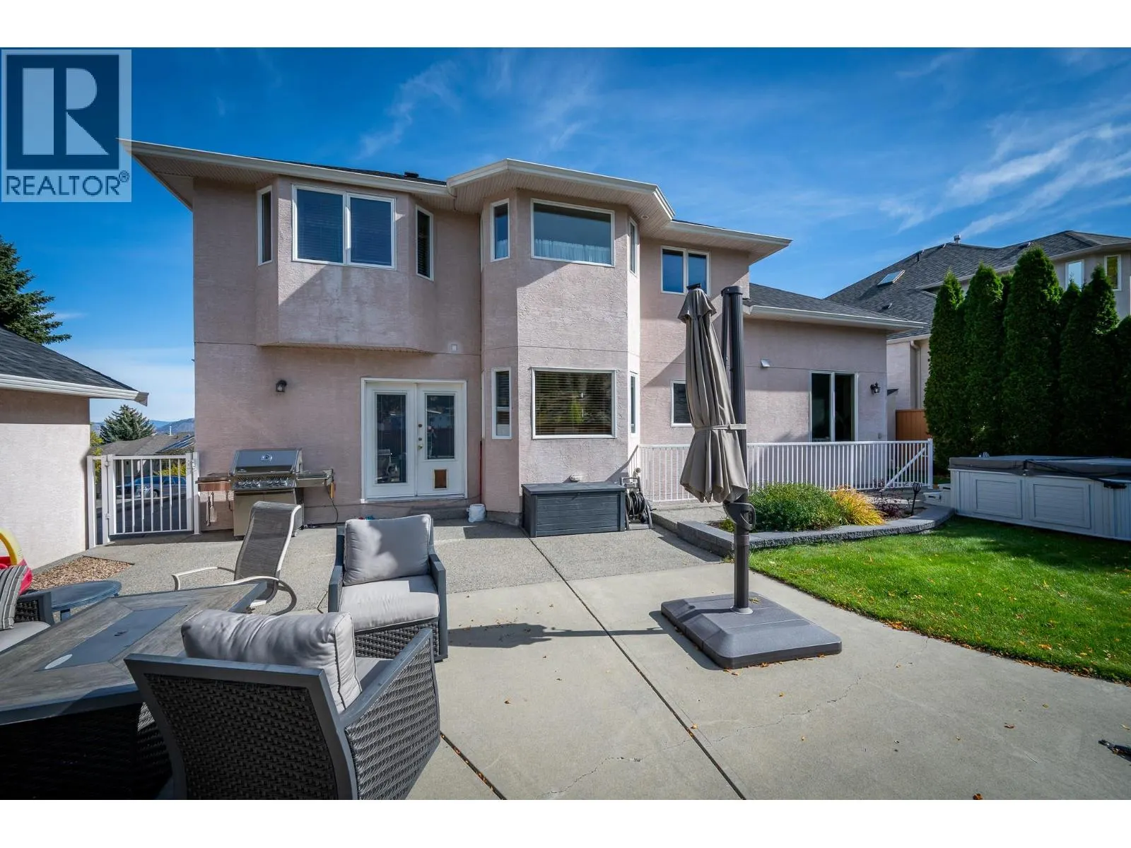 975 Regent Crescent