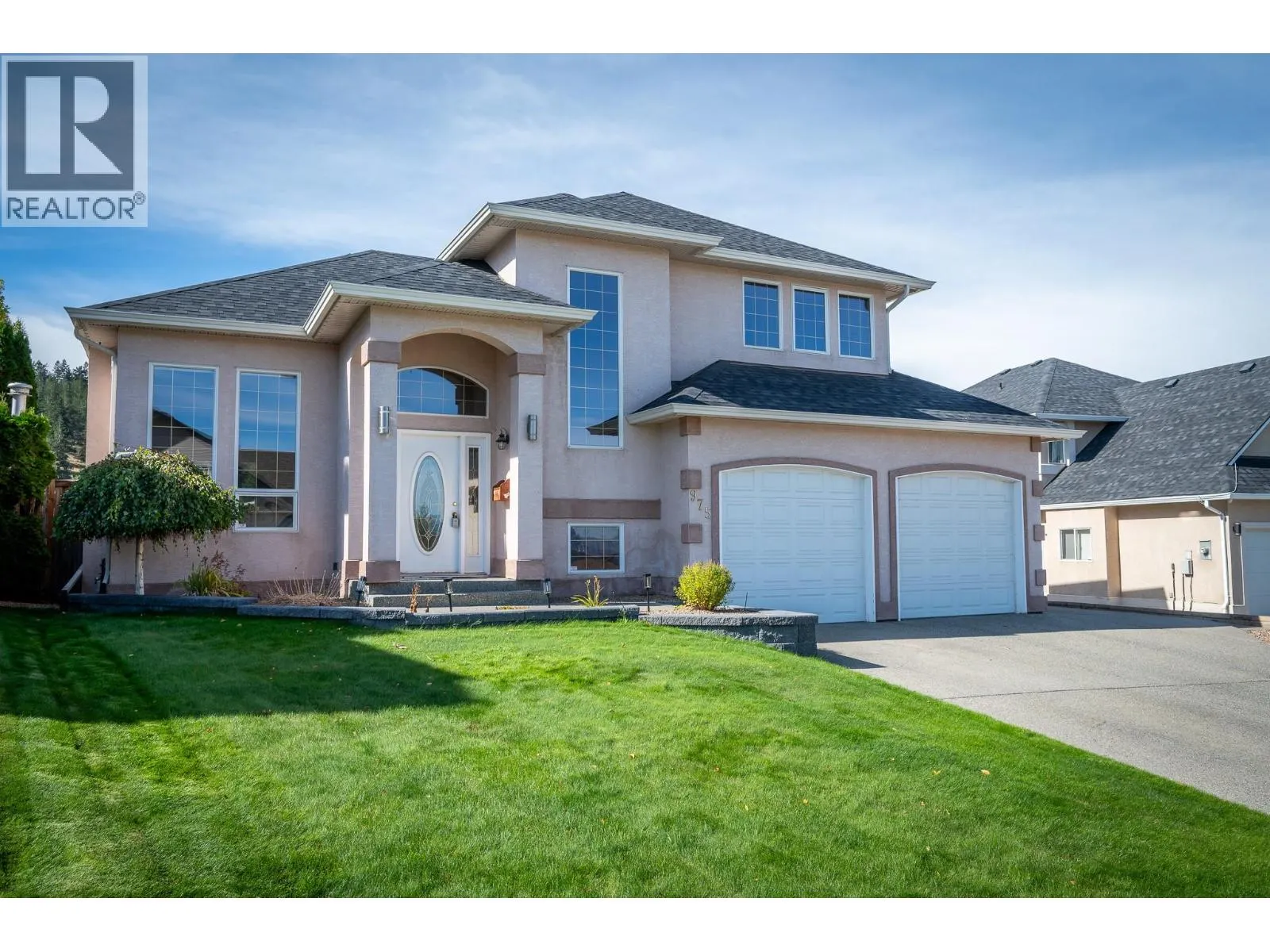 975 Regent Crescent