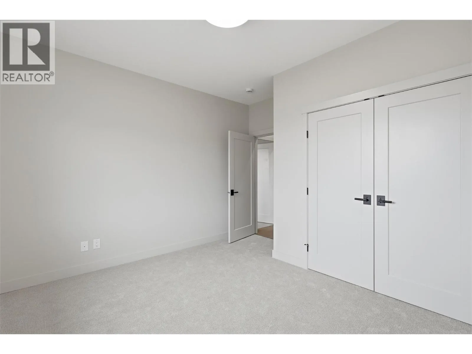 38 RUE CHEVAL NOIR Unit# 411