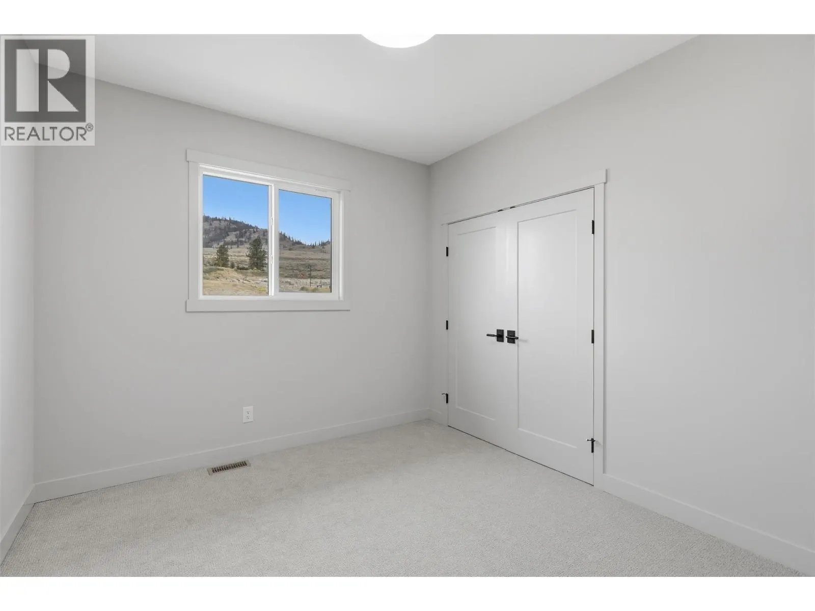 38 RUE CHEVAL NOIR Unit# 411