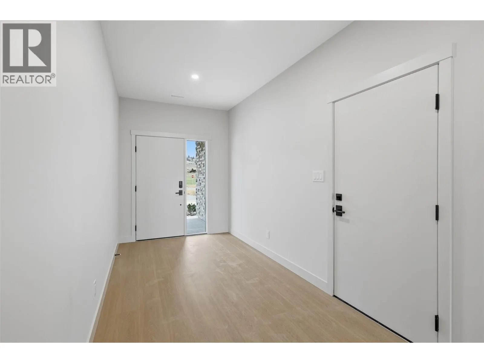 38 RUE CHEVAL NOIR Unit# 411