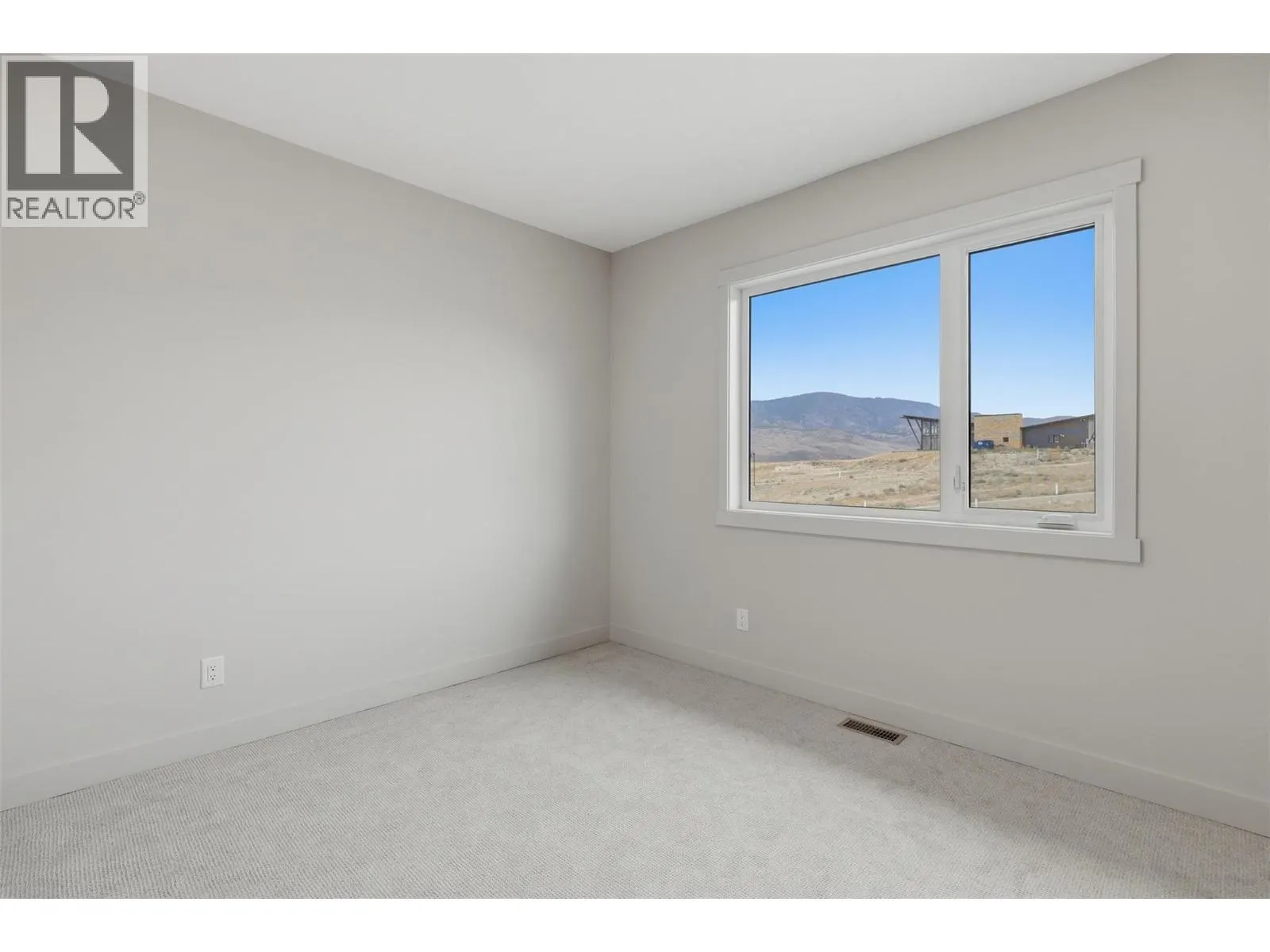 38 RUE CHEVAL NOIR Unit# 411