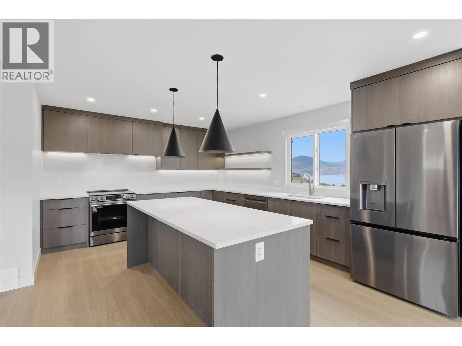 38 RUE CHEVAL NOIR Unit# 411
