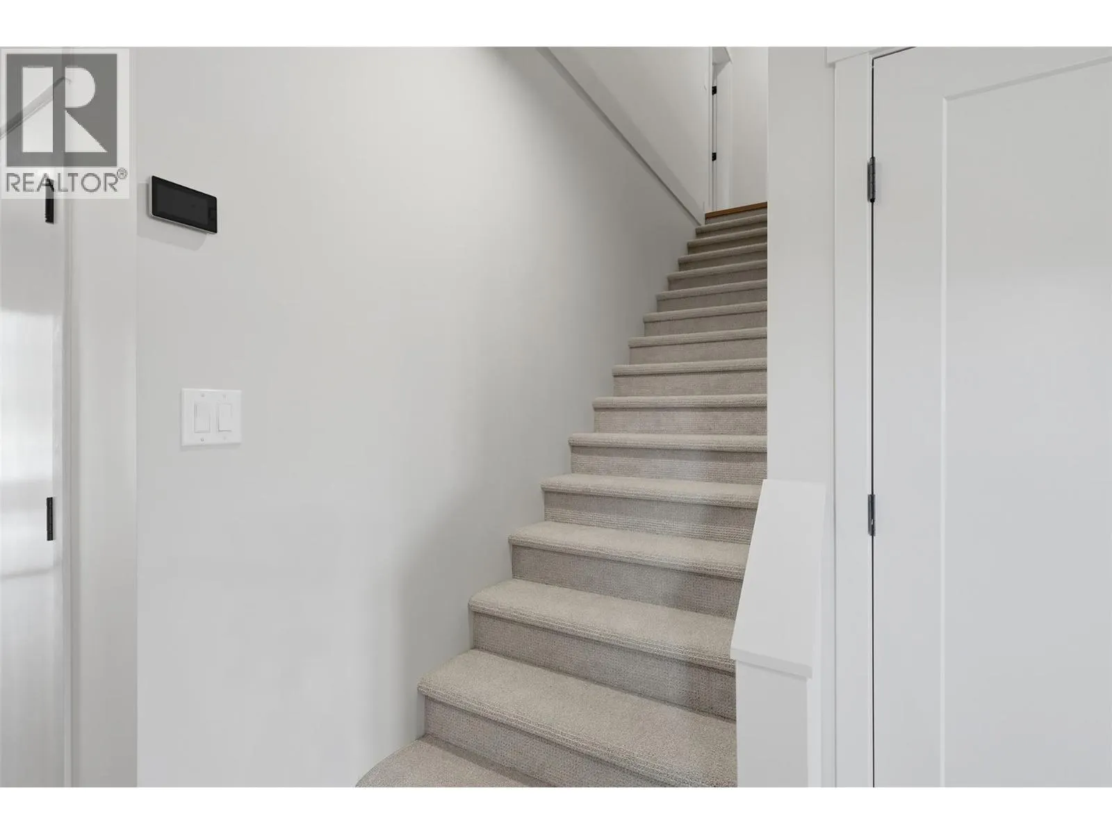 38 RUE CHEVAL NOIR Unit# 411