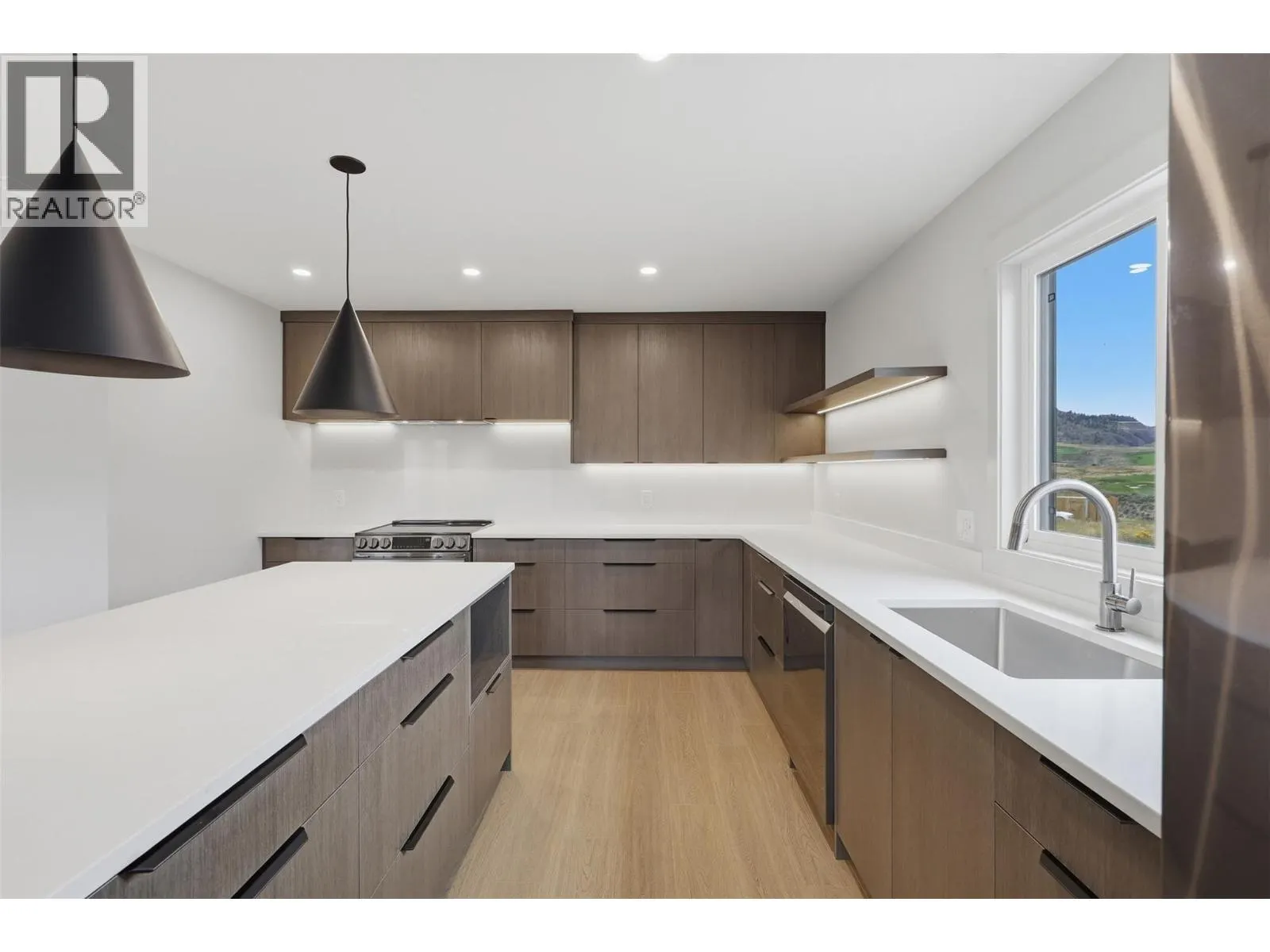 38 RUE CHEVAL NOIR Unit# 411