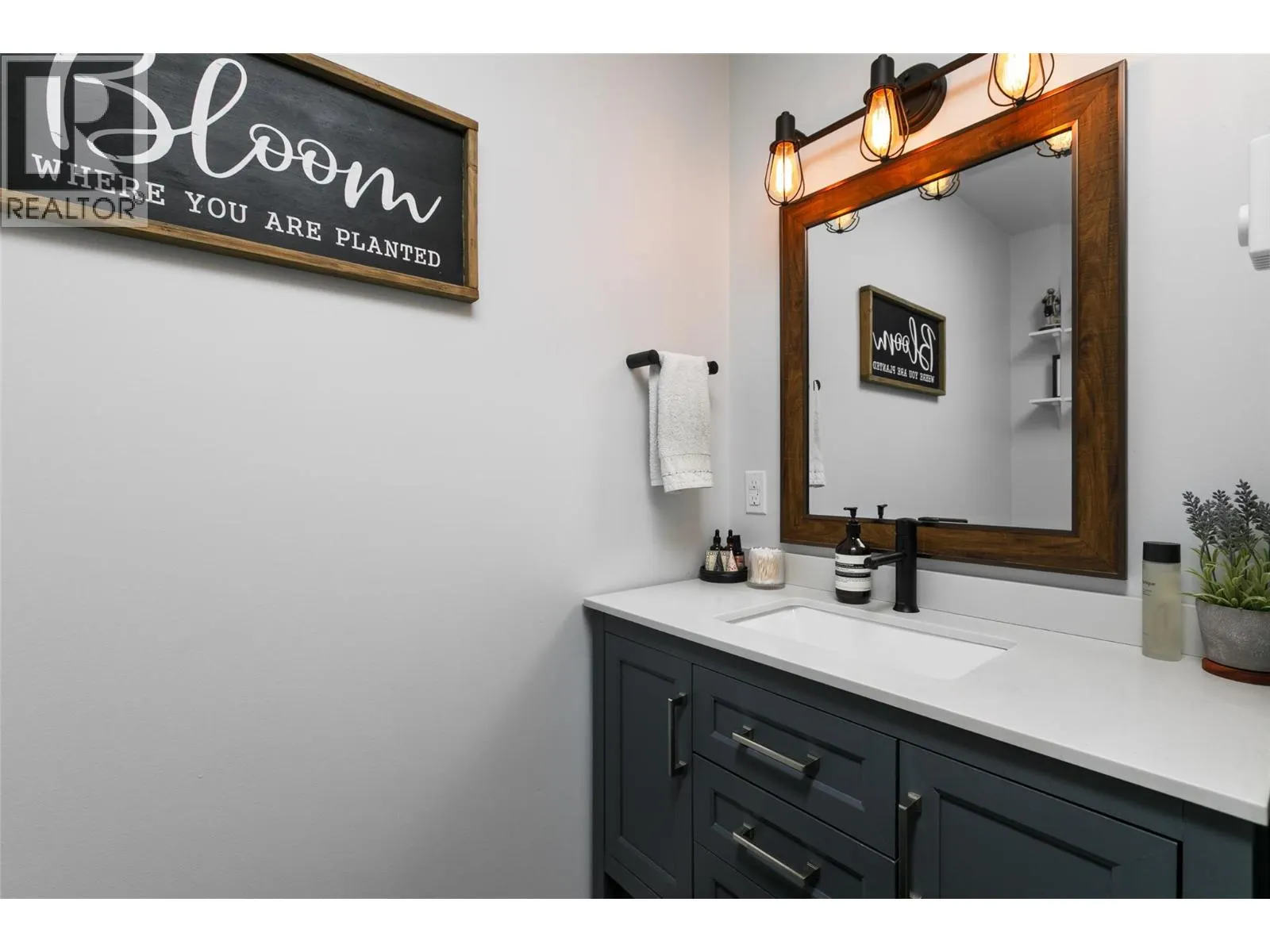 1481 Inkar Road Unit# 8