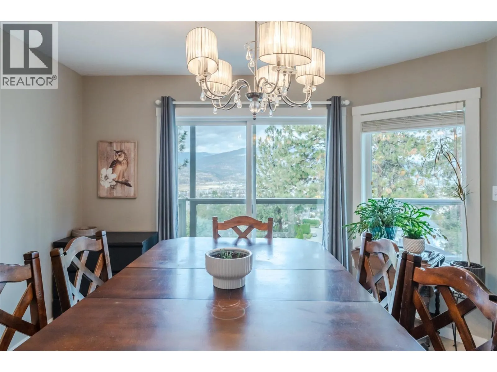 138 Evergreen Crescent