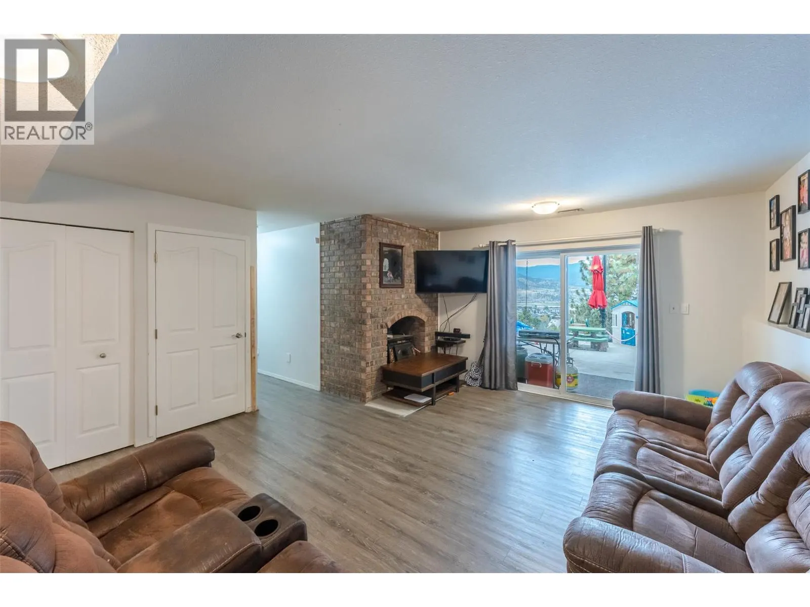 138 Evergreen Crescent