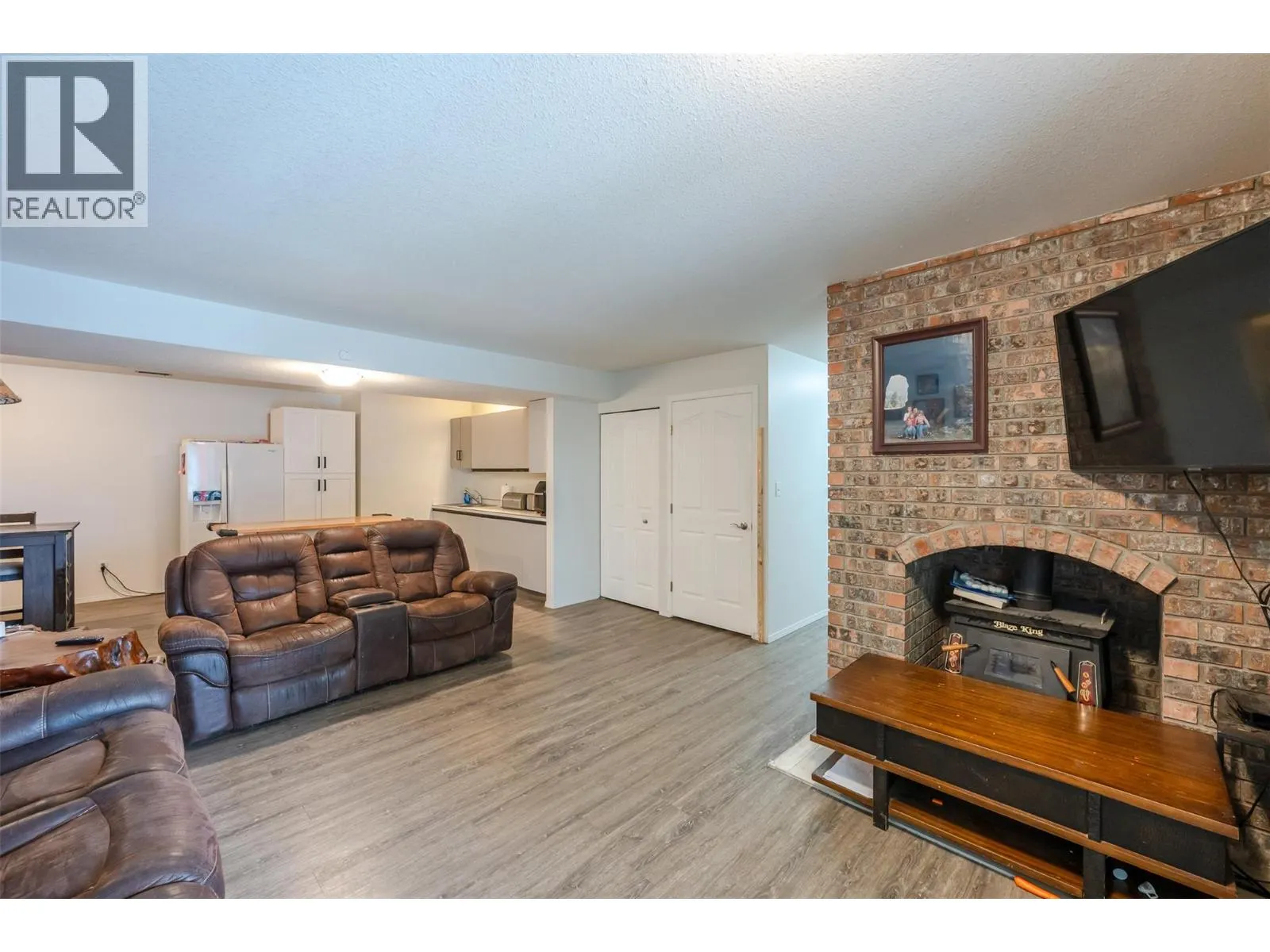 138 Evergreen Crescent