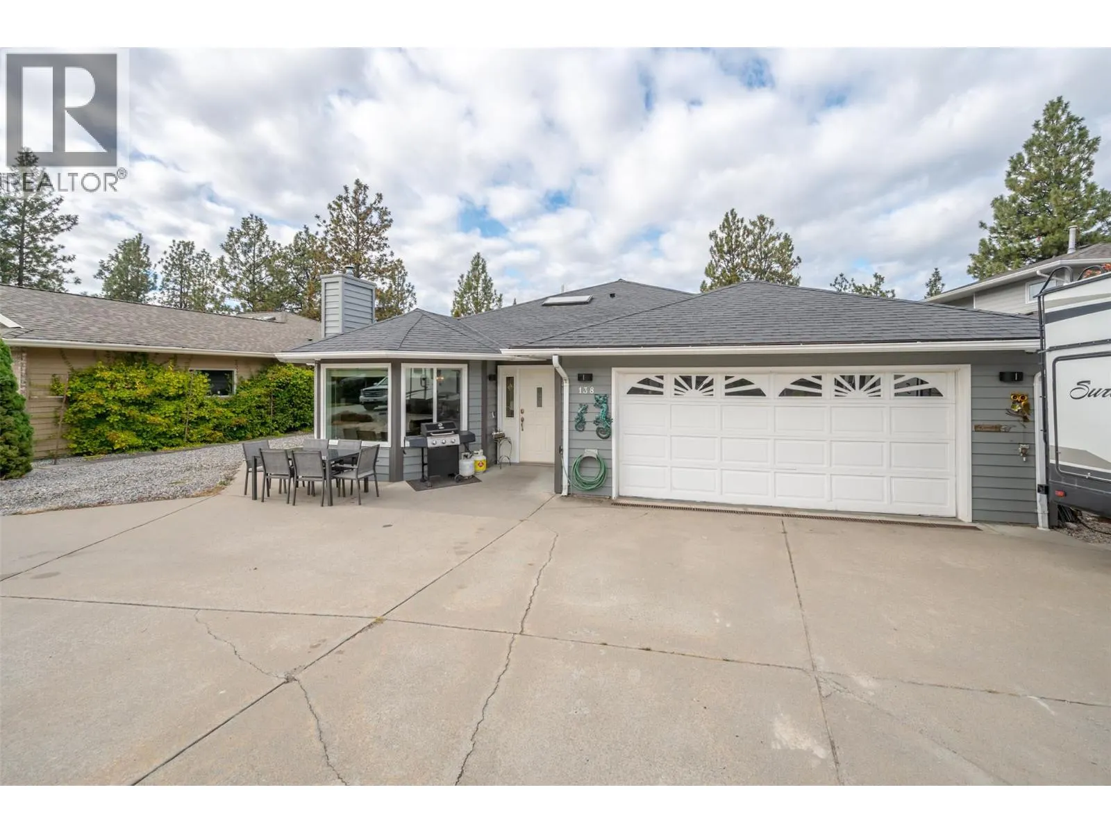 138 Evergreen Crescent
