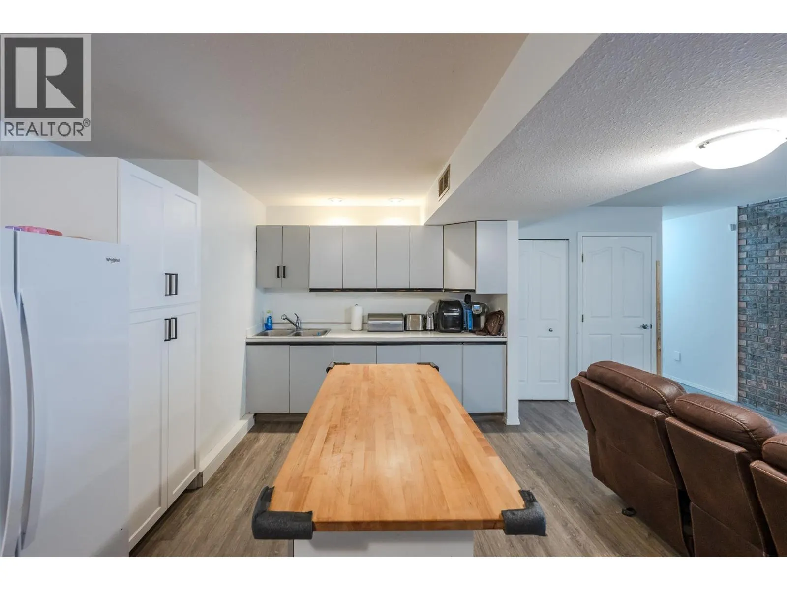 138 Evergreen Crescent