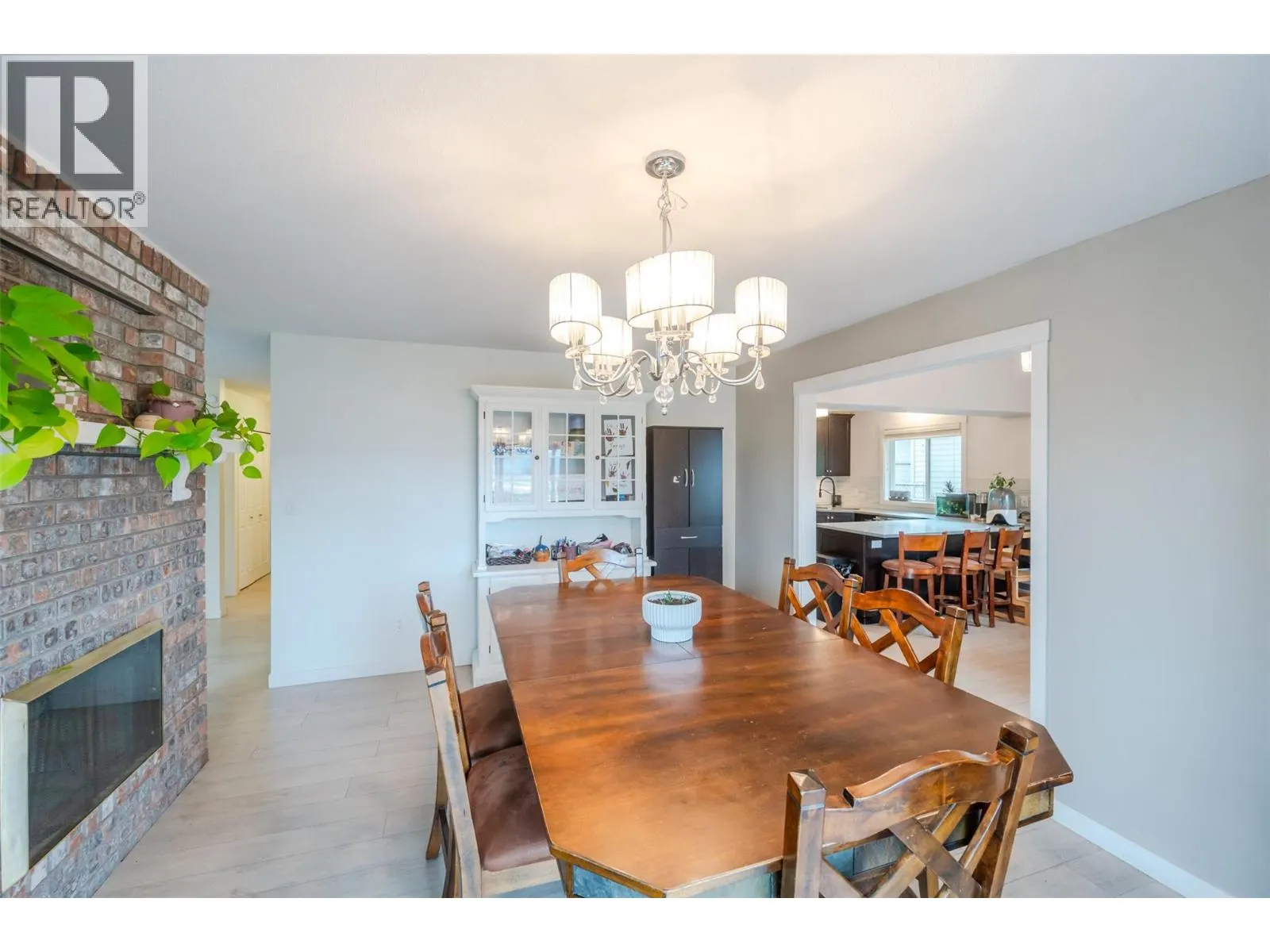 138 Evergreen Crescent