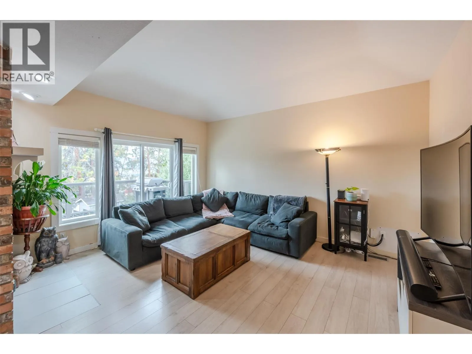 138 Evergreen Crescent