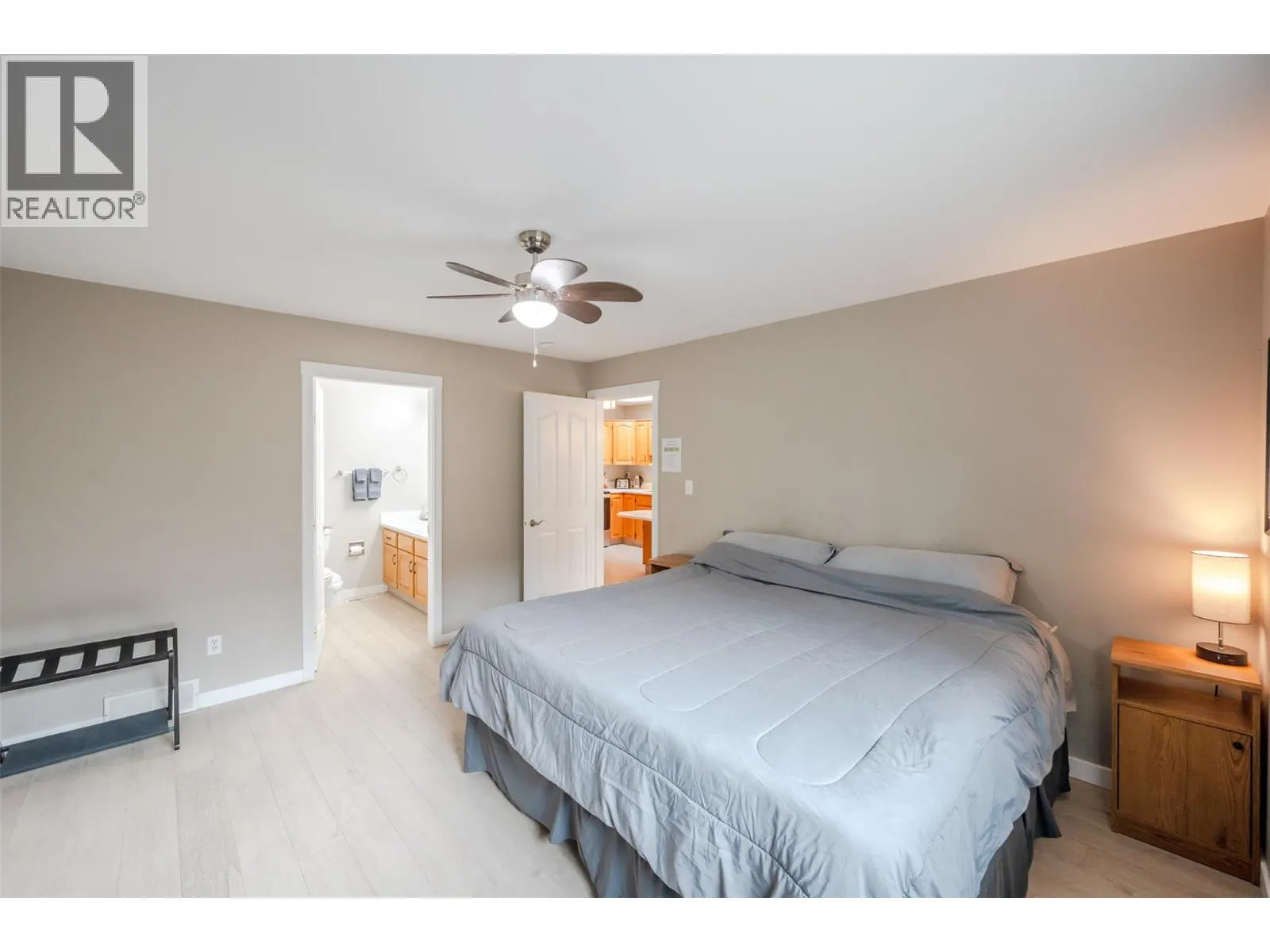 138 Evergreen Crescent