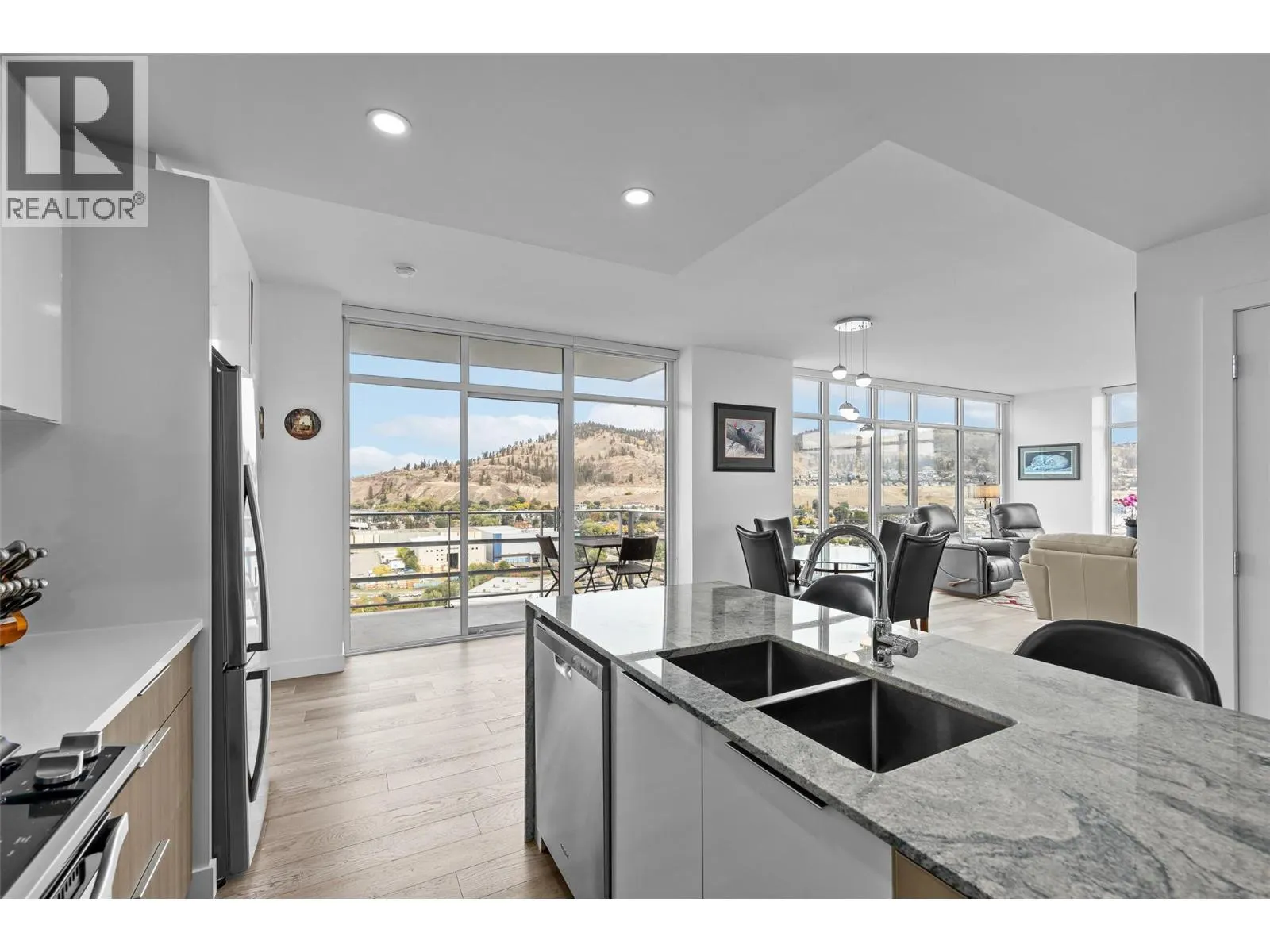1151 Sunset Drive Unit# 1504