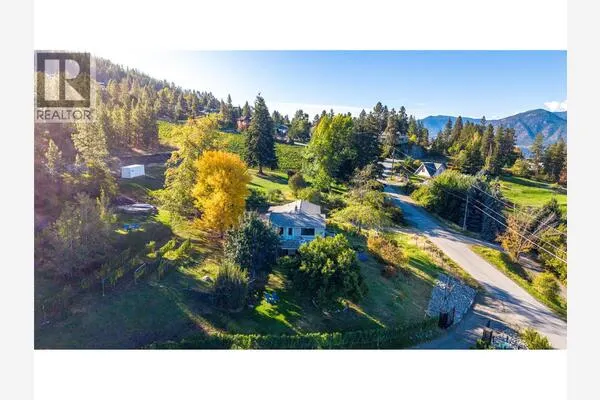 2864 Arawana Road