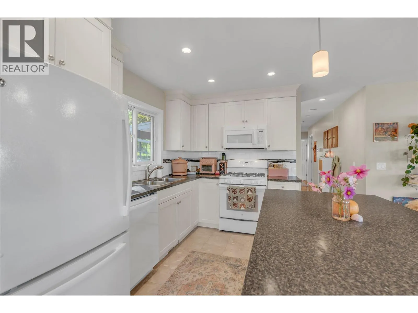 2864 Arawana Road