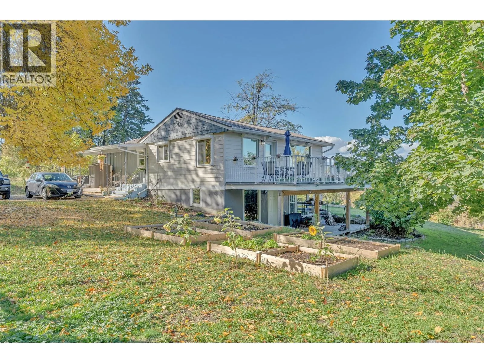 2864 Arawana Road