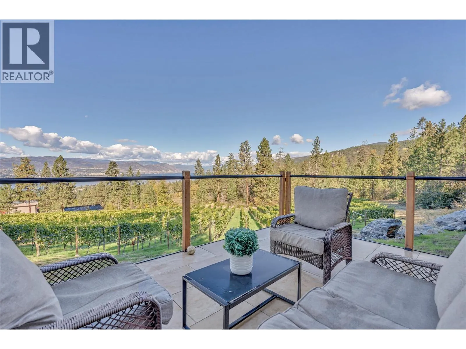 2864 Arawana Road