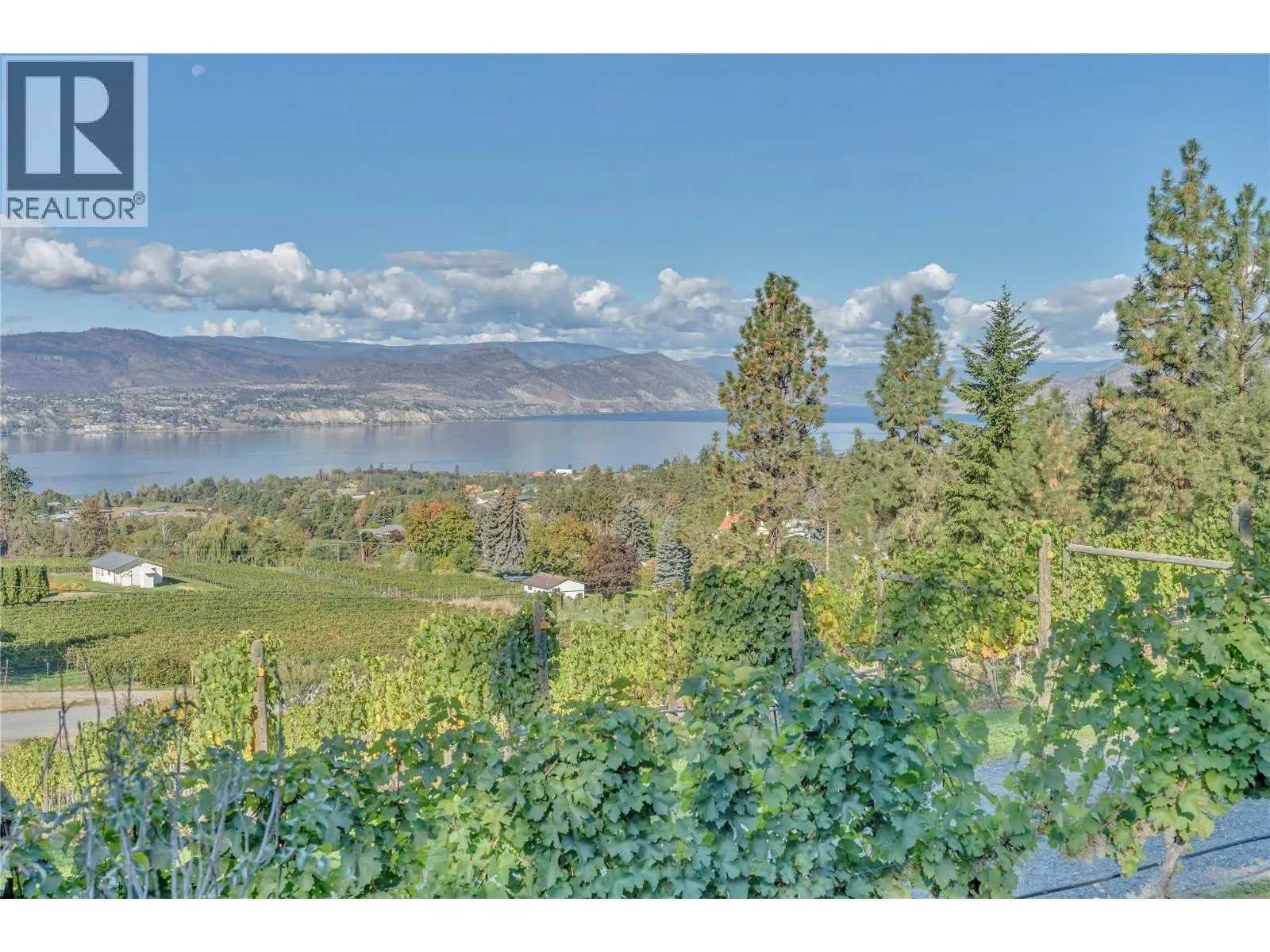 2864 Arawana Road