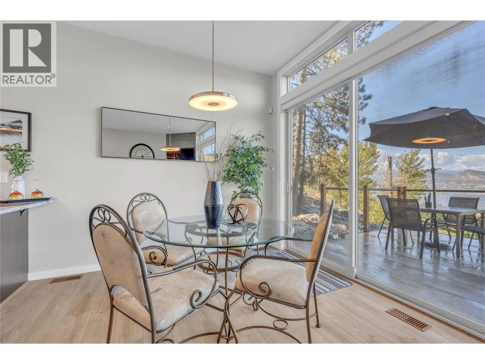 2864 Arawana Road