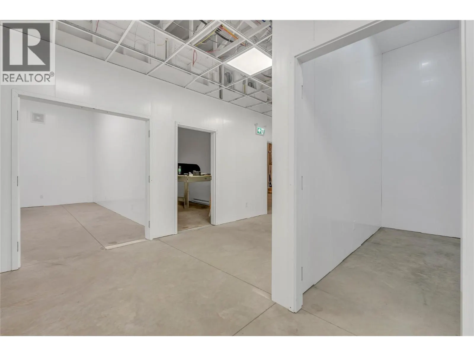 2864 Arawana Road
