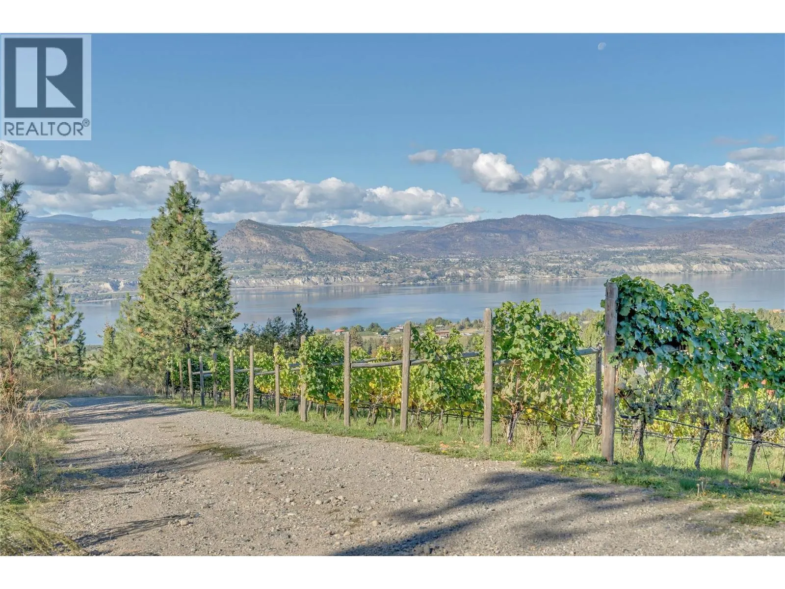 2864 Arawana Road
