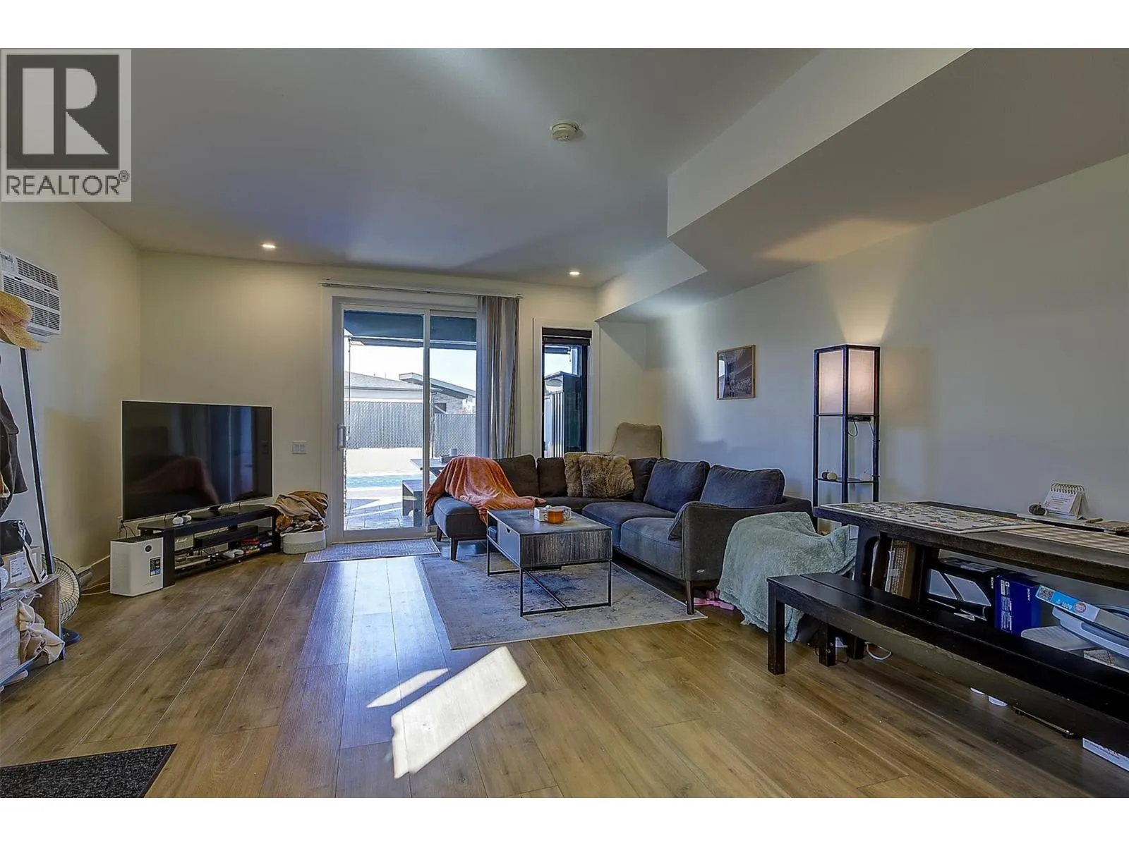 2064 Ryegrass Road