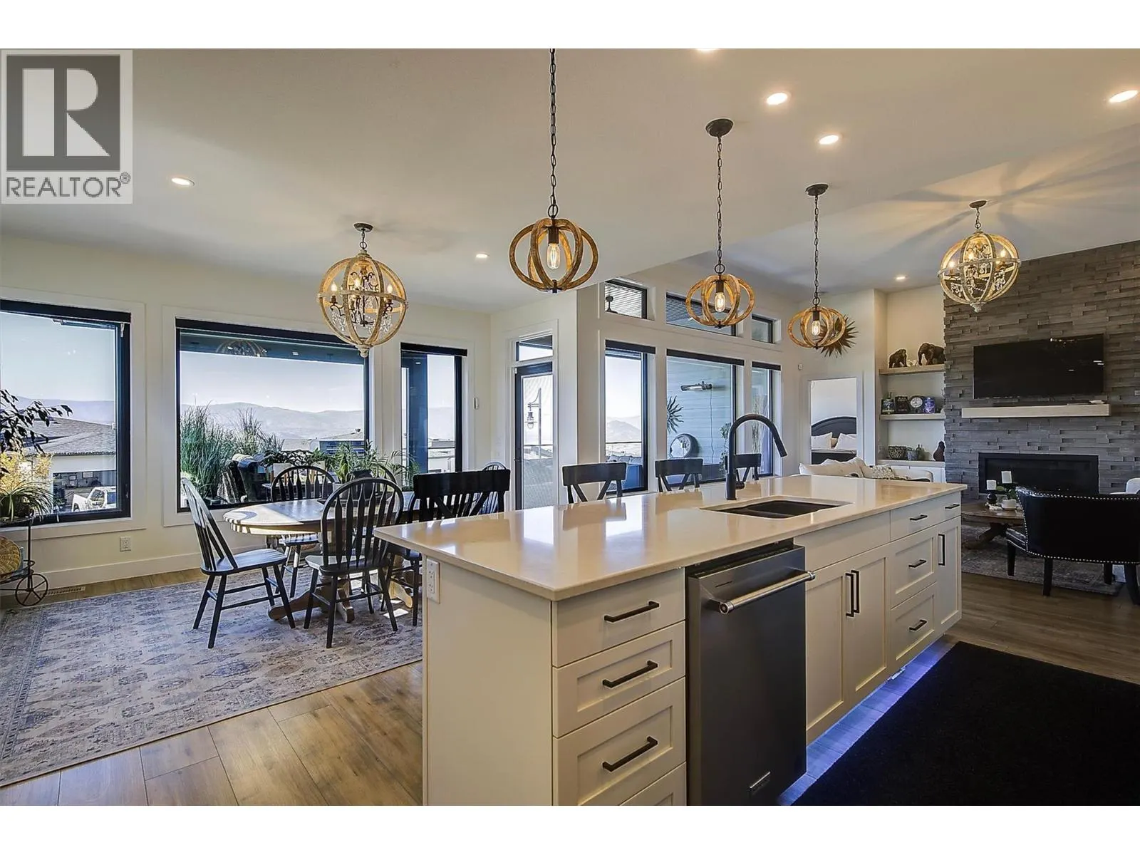 2064 Ryegrass Road