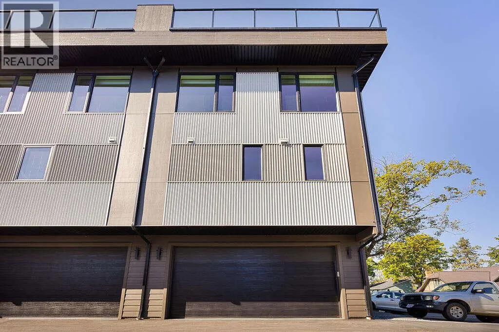 1506 39A Avenue Unit# 1
