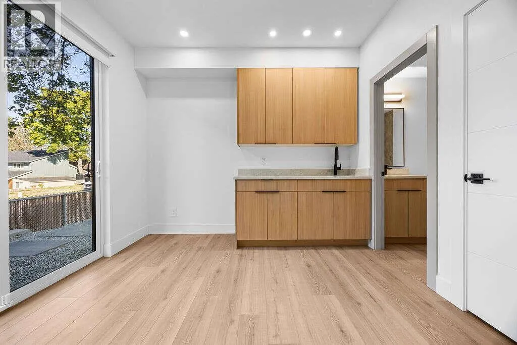 1506 39A Avenue Unit# 1