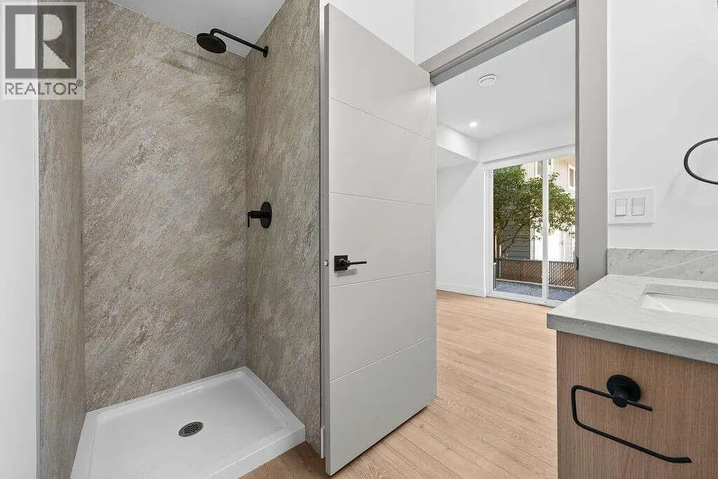 1506 39A Avenue Unit# 1